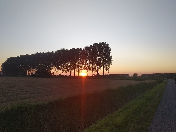 Zonsondergang in de polder