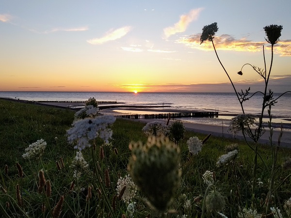 Zonsondergang aan het strand